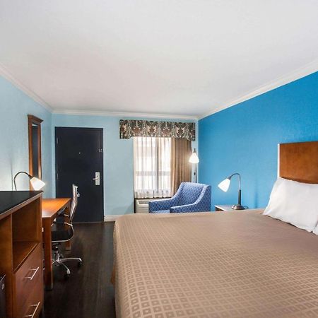 Days Inn By Wyndham Florida City Extérieur photo