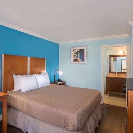 Days Inn By Wyndham Florida City Extérieur photo