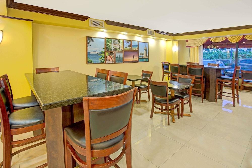 Days Inn By Wyndham Florida City Extérieur photo