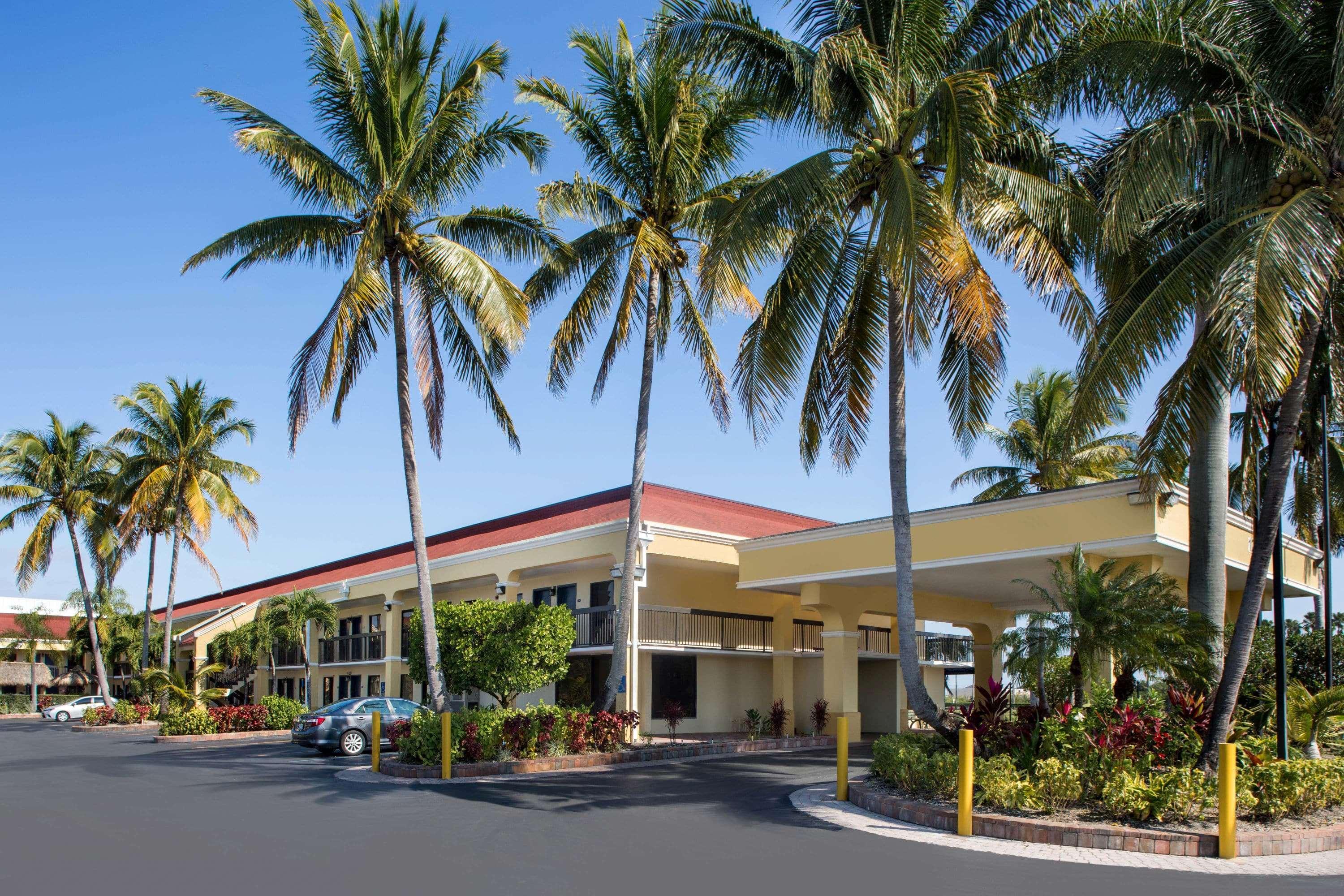Days Inn By Wyndham Florida City Extérieur photo