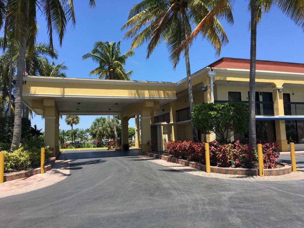 Days Inn By Wyndham Florida City Extérieur photo